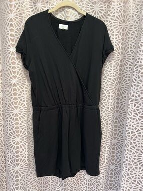 Lou & Grey Black Romper Size Large